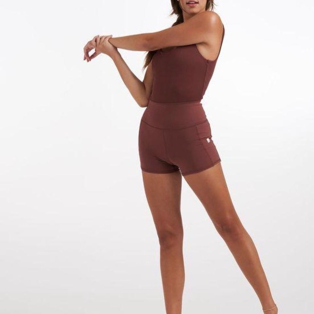 Vuori Women's Athletic Shorts in Brown